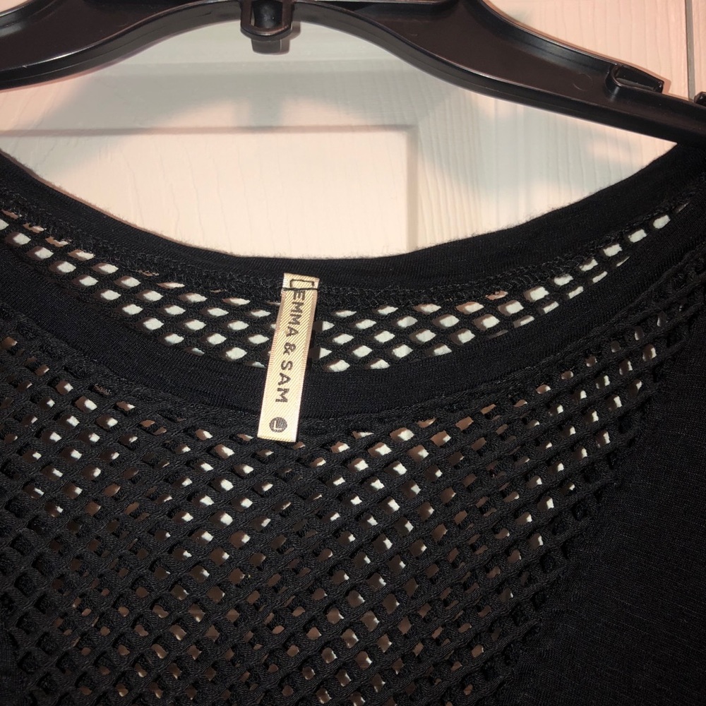 Long sleeve mesh low cut and mesh sleeve